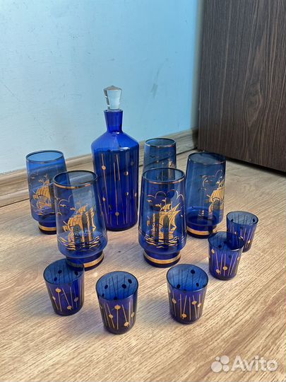 Рюмка с кувшином и стаканы, комплект