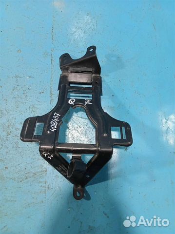 Кронштейн блока управления Audi Q7 (2006-2016)