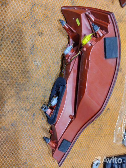 Фонарь задний задний левый Audi Q7 4L BHK 2009