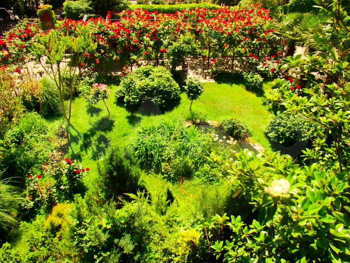 Дом 380 м² на участке 25 сот.