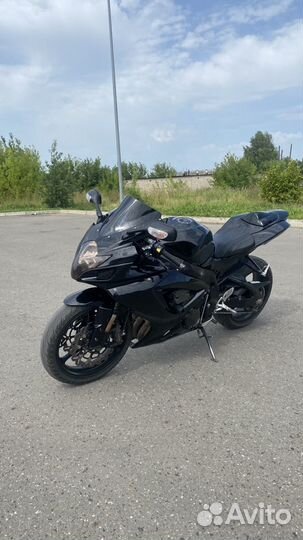 Suzuki GSX-R750 k 6