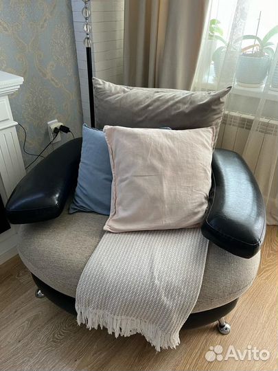 Диван угловой бу + кресло