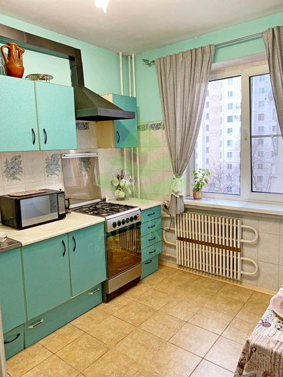 4-к. квартира, 82 м², 5/10 эт.