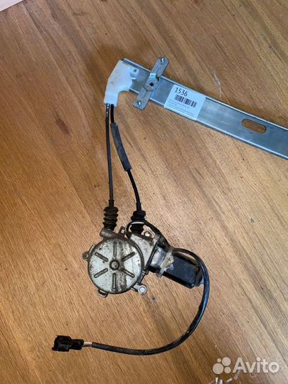 Стеклоподъемник задний правый Kia Sportage 1