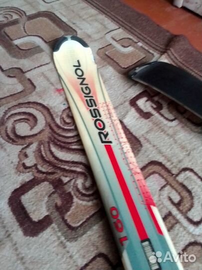 Горные лыжи ботинки и шлем торг уместен