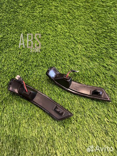 Поворотники LED (бегущие) в зеркала Ford Focus 2 3