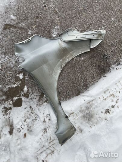 Крыло левой Toyota corolla