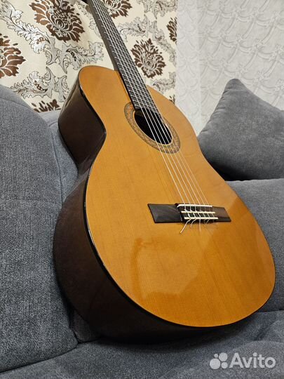 Классическая гитара yamaha c40