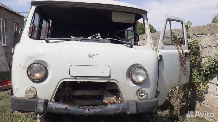 УАЗ 3303 бортовой