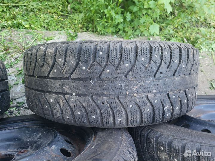 Зимняя резина 205/55 r16 на дисках