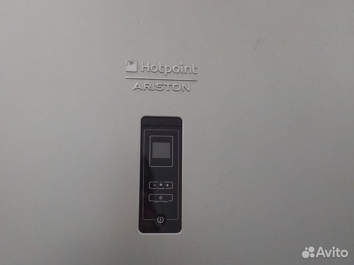 Холодильник хотпоинт аристон