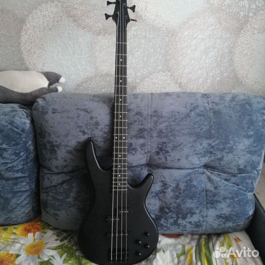 Бас гитара ibanez