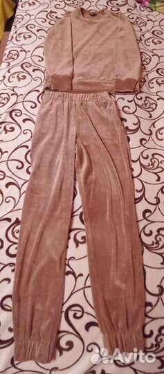 Костюм спортивный