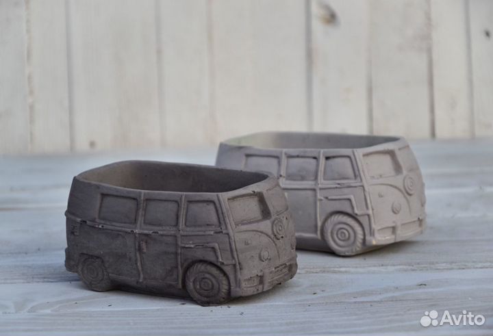 Бетонное кашпо BUS