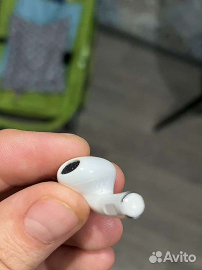 Беспроводной наушник Apple 3