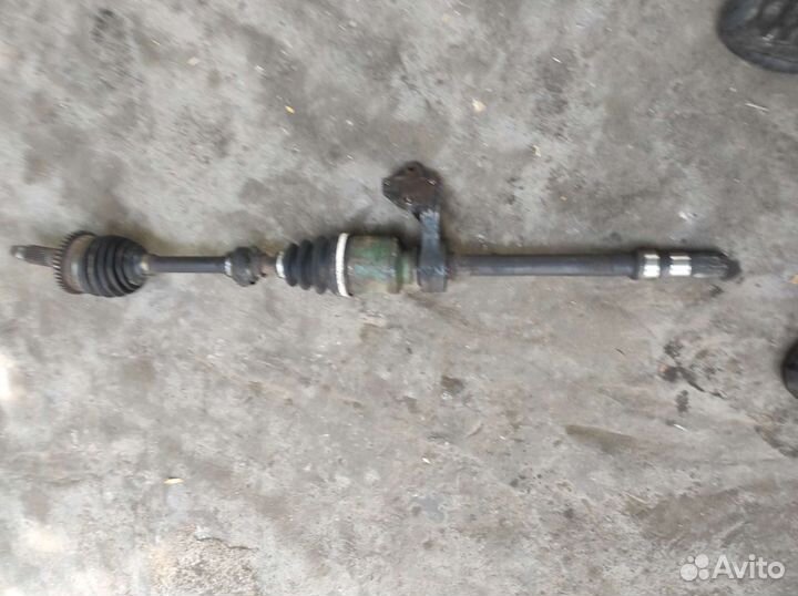 Полуось правая Мазда 626 GE 2.0 дизель