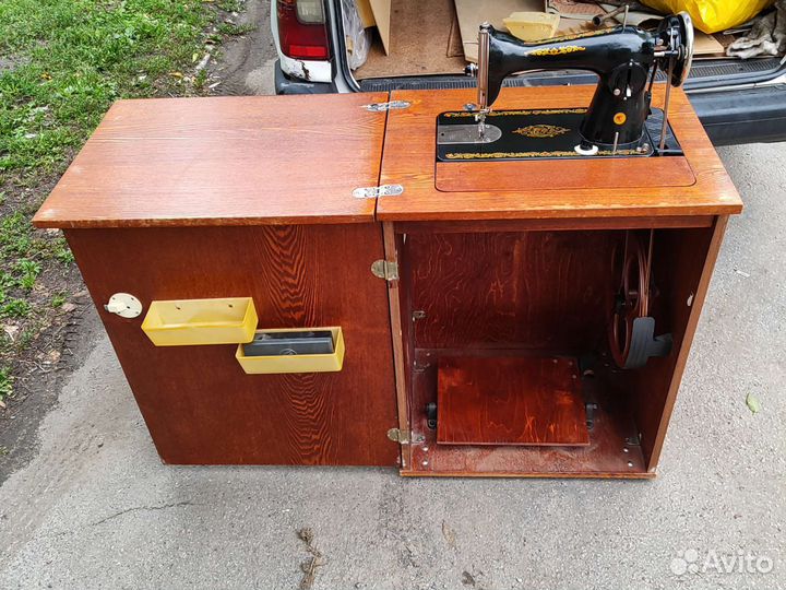 Швейная машинка подольск 2м