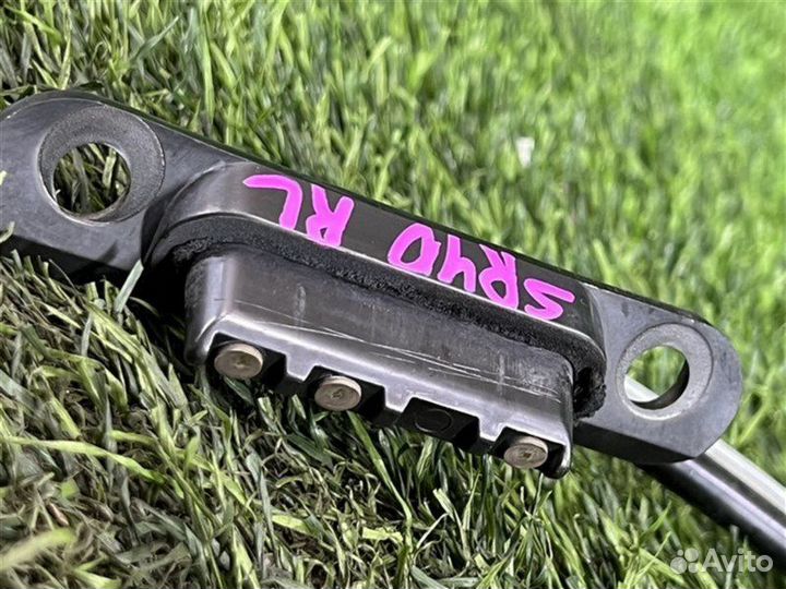 Доводчик двери задний левый Toyota Lite Ace