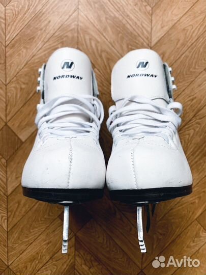 Коньки фигурные детские 33