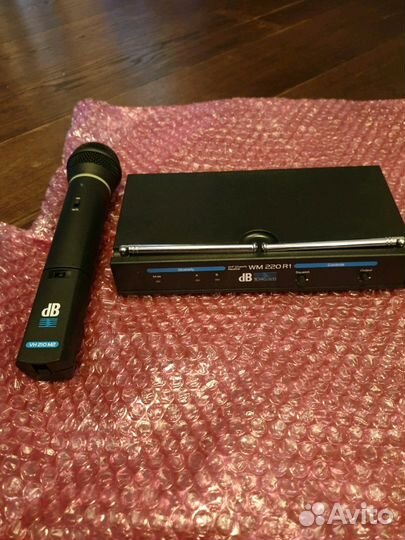 Вокальная радиосистема technologies WM 220 M