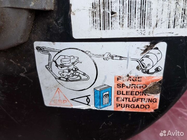 Вакуумный усилитель тормозов на Пежо 607