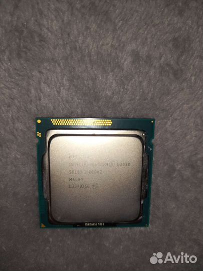 Материнская плата с процессором и памятью