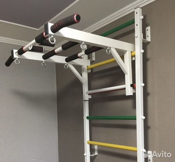 Турник рукоход на шведскую стенку