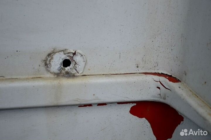 Корпус основной подножки, левый renault trucks Mag