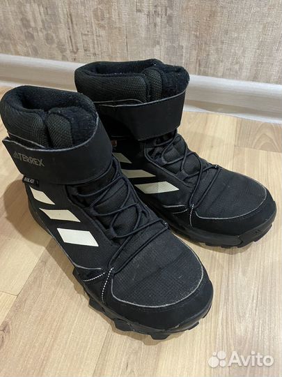 Зимние ботинки adidas