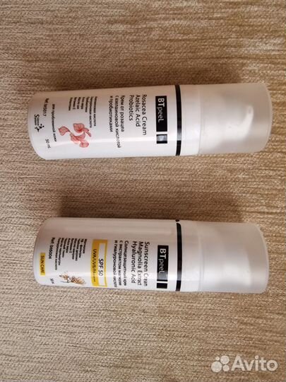 Много косметики, кремов, маски, термальная вода