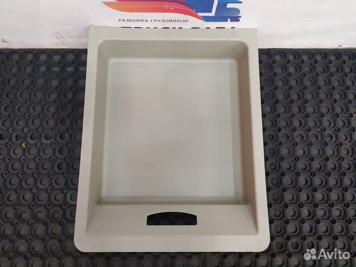 82157931 Ящик бардачка Volvo FH