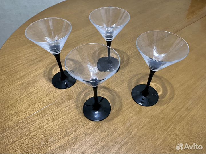 Бокалы для мартини, коктейльный бокал