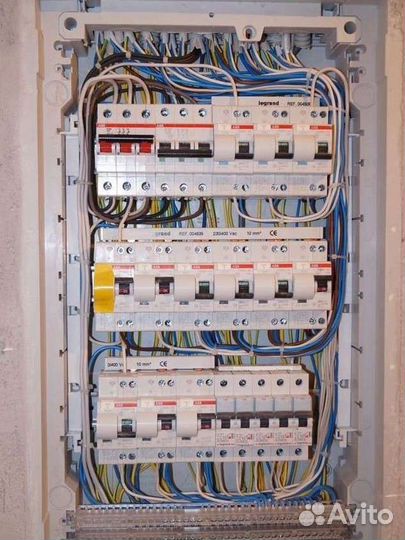 Услуги электрика, сантехника