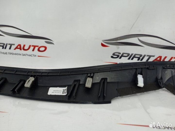 Накладка торпеды Kia Stinger 1 G6DP 2017-2023