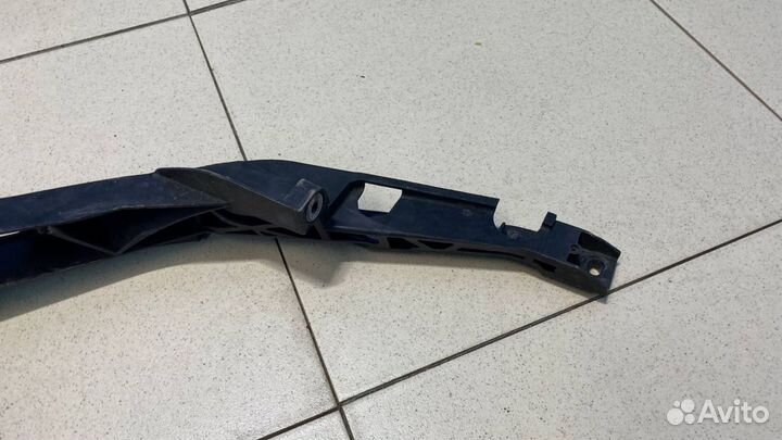 Кронштейн крепления фары Лев. Audi Q3