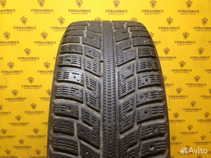 Kumho I'Zen KW22 215/55 R16