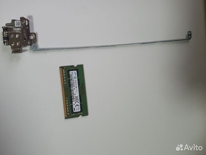 Петля правая lenovo ideapad 100-15iby, память 2Gb