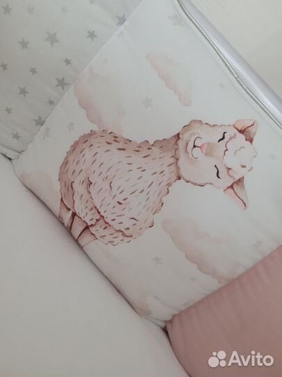 Бортики в кроватку с балдахином