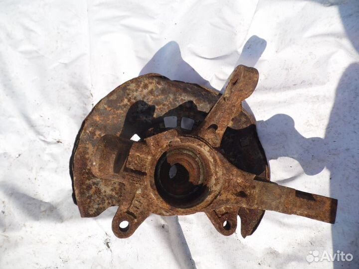 Кулак поворотный передний левый Chery Tiggo (T11)