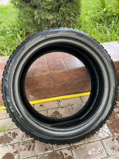 Pirelli Ice Zero 225/45 R18 95Y