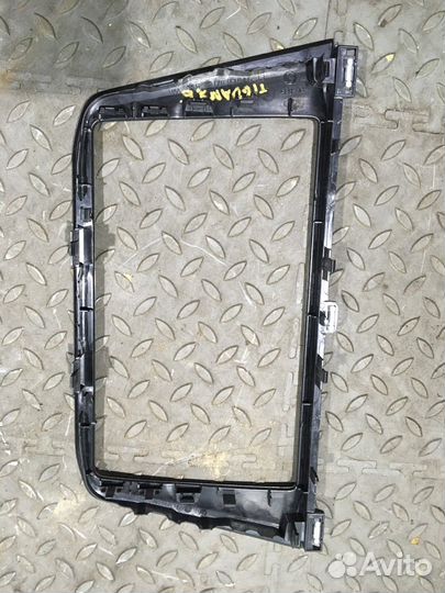 Накладка декоративная / Рамка магнитолы