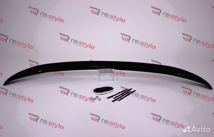 Спойлер на крышку багажника Toyota Camry 40 черный