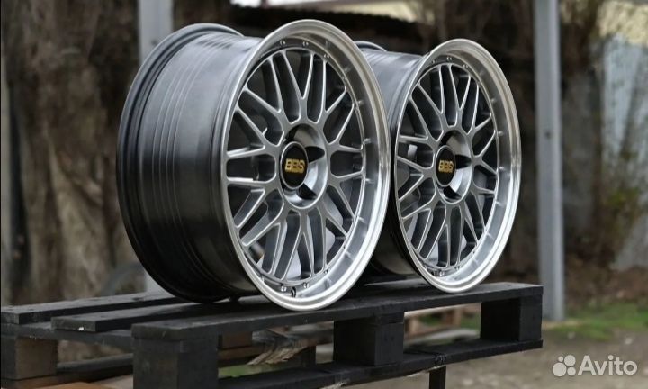 Новые диски R18 5/114.3 D73.1 J8 ET35 разношир