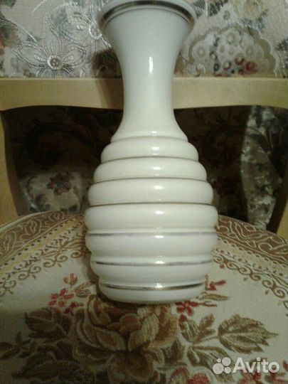 Ваза Германия гдр,стекло белое молоко,времен СССР