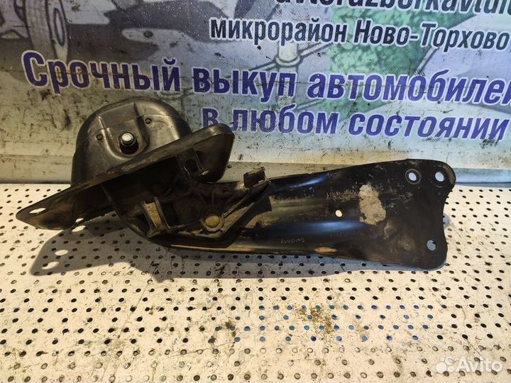 Рычаг задний правый Skoda Yeti