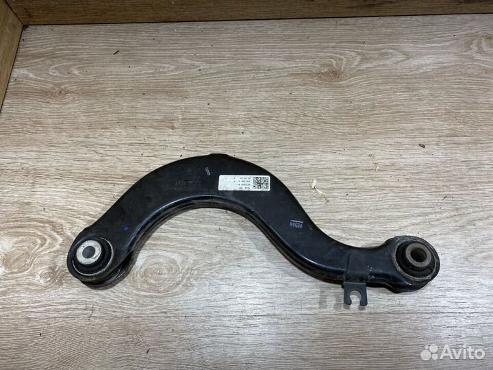 Рычаг верхний задний левый VW Passat B8