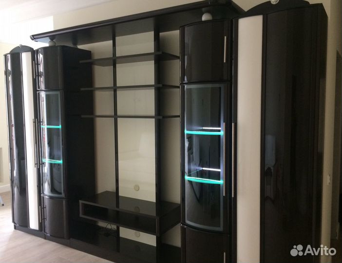 Гостиная Новелла 69 Венге/Белый Глянец