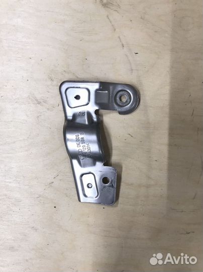 Тепловой экран 06K129598B Passat B8