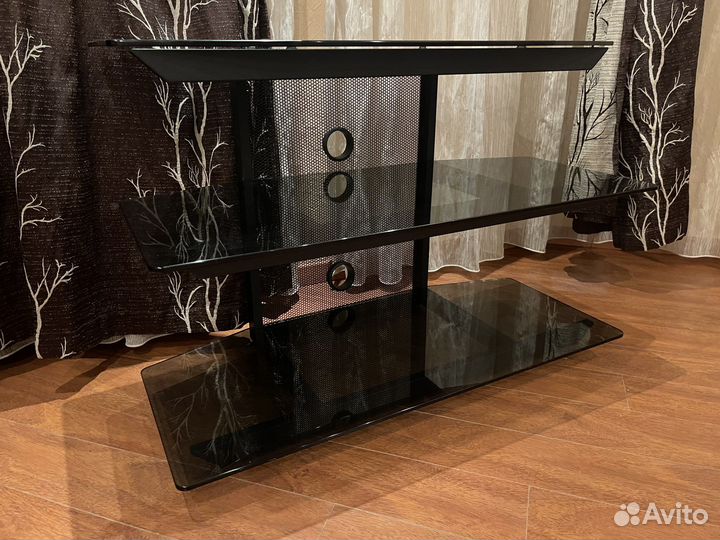 Стеклянная тумба под тв и аудиотехнику