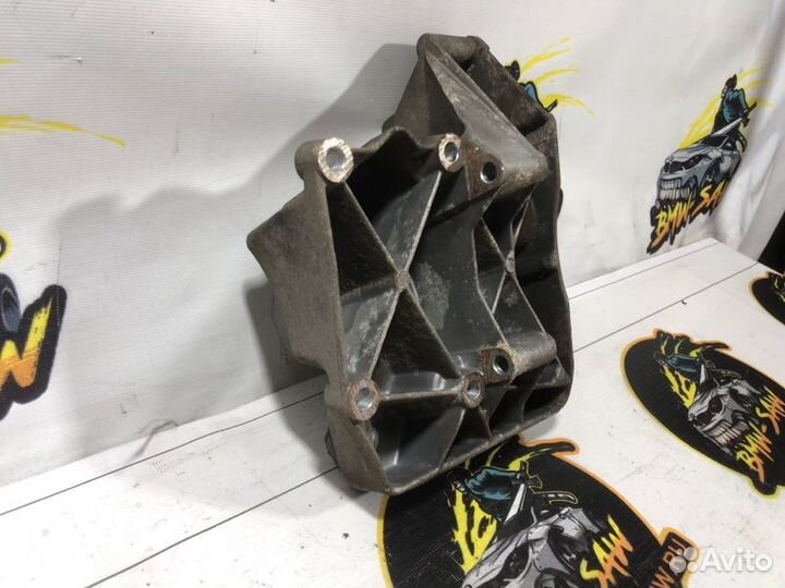 Кронштейн компрессора кондиционера Bmw 3 E36